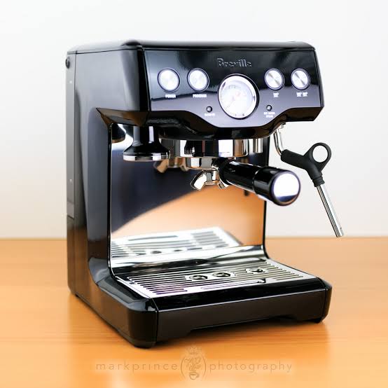 Cafetera Expres Breville The Infuser Semi-automatic / Negra